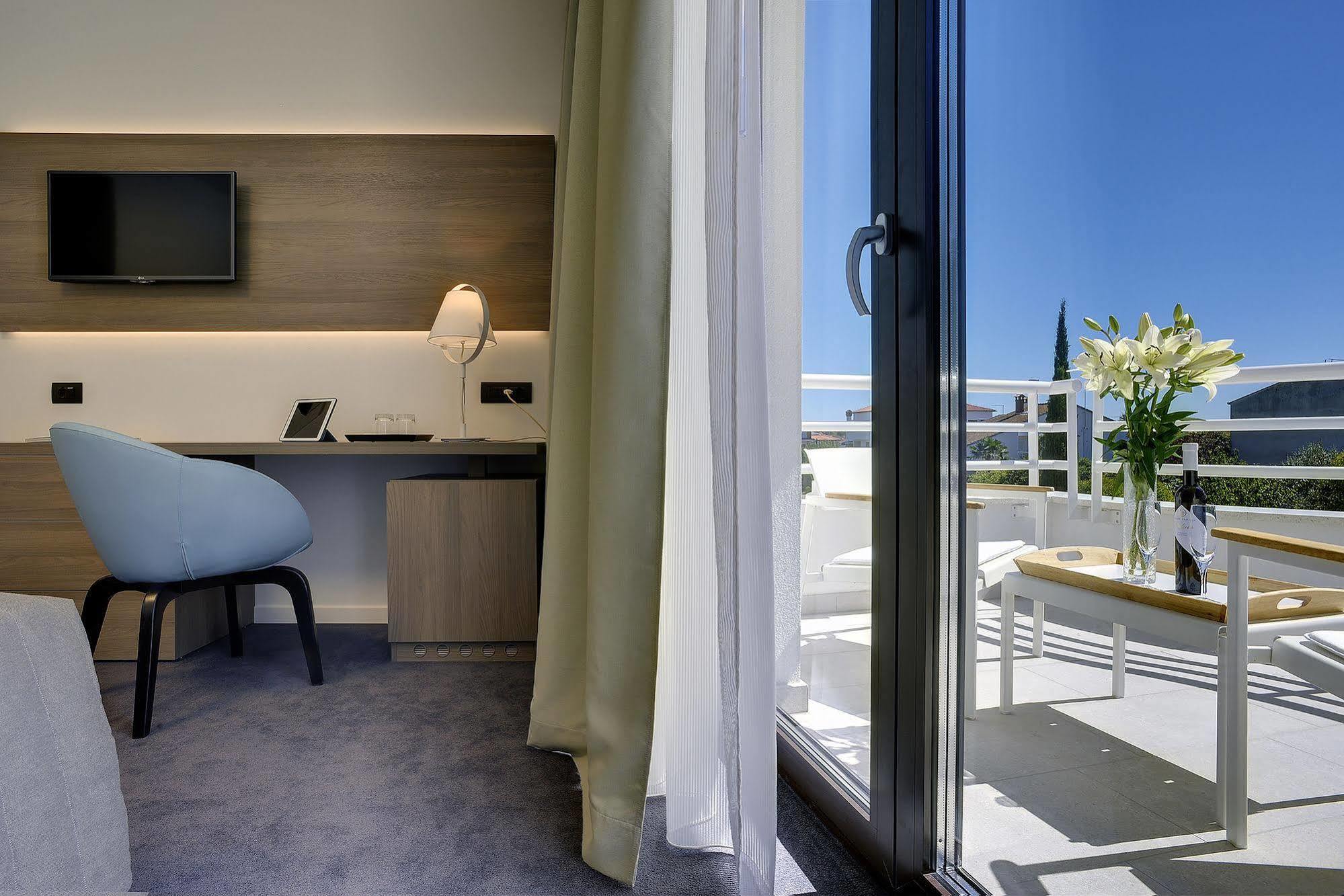Residence روفينج المظهر الخارجي الصورة